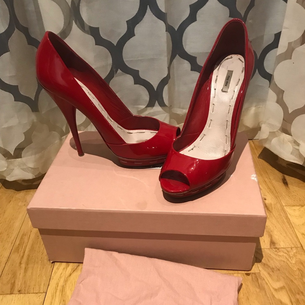 Miu Miu Red Patent Leather Pumps